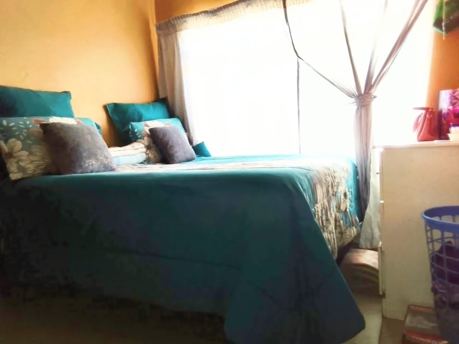 To Let 1 Bedroom Property for Rent in Oos Einde North West